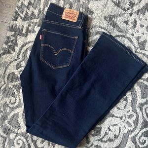 Levi’s 725 high rise bootcut 26x30